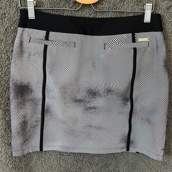 Adidas Golf skort Women’s Size small - Picture 2 of 10